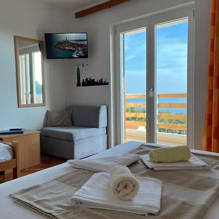 Nikola Seaview - Ivan Dolac, Hvar